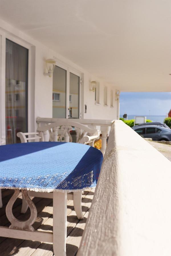 Ferienwohnung Mit Meerblick Und Terrasse - Nur 50 Meter Zum Strand - Inklusive Eigenem Parkplatz Und Fahrradunterstellplatz Sierksdorf Exterior foto
