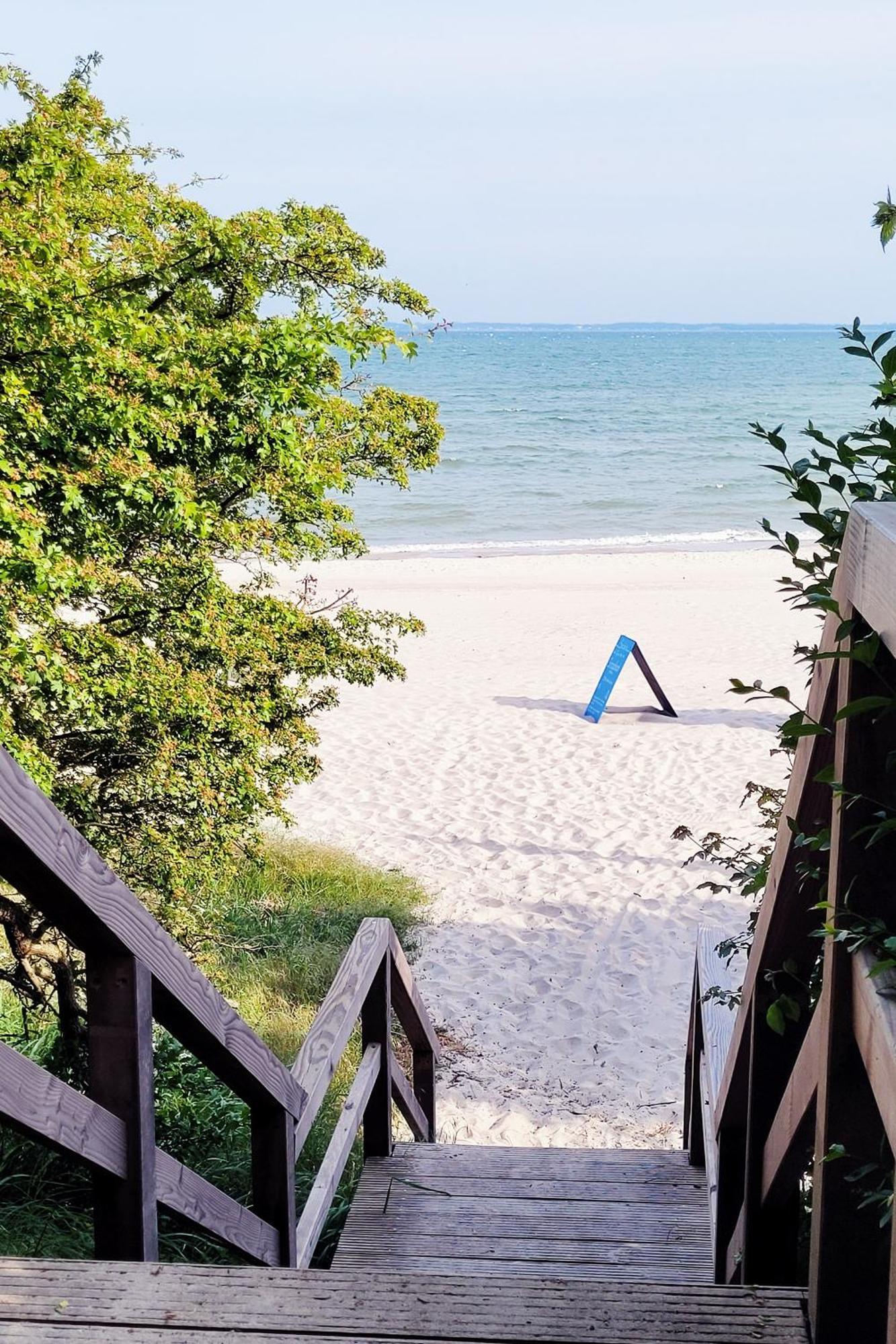 Ferienwohnung Mit Meerblick Und Terrasse - Nur 50 Meter Zum Strand - Inklusive Eigenem Parkplatz Und Fahrradunterstellplatz Sierksdorf Exterior foto